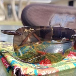 Maui Jim's AUTHENTIC